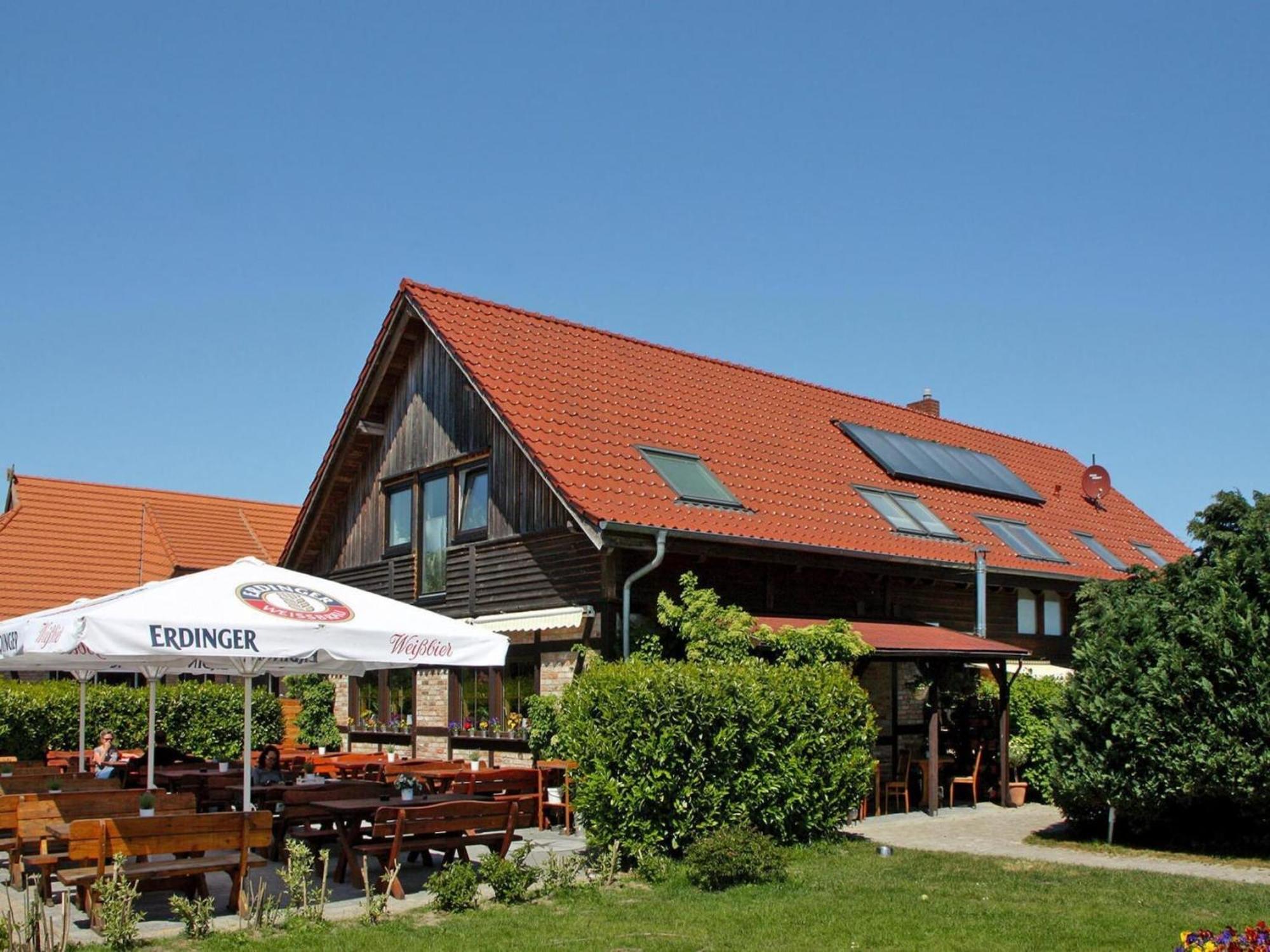 Farmstay Neuendorfkrug, Luetow Lutow Buitenkant foto